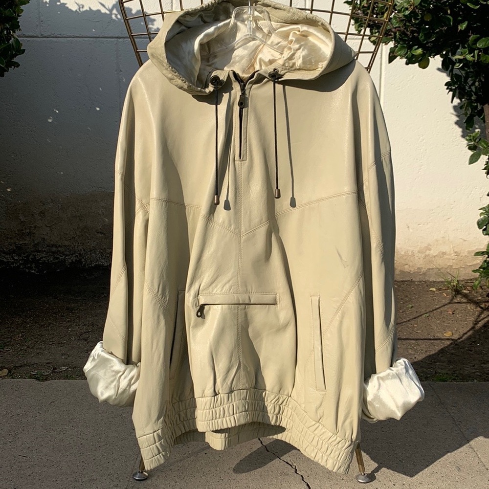 ✨🫶🏽🤍 Vintage 80’s Leather hoodie!!🤍🫶🏽✨
